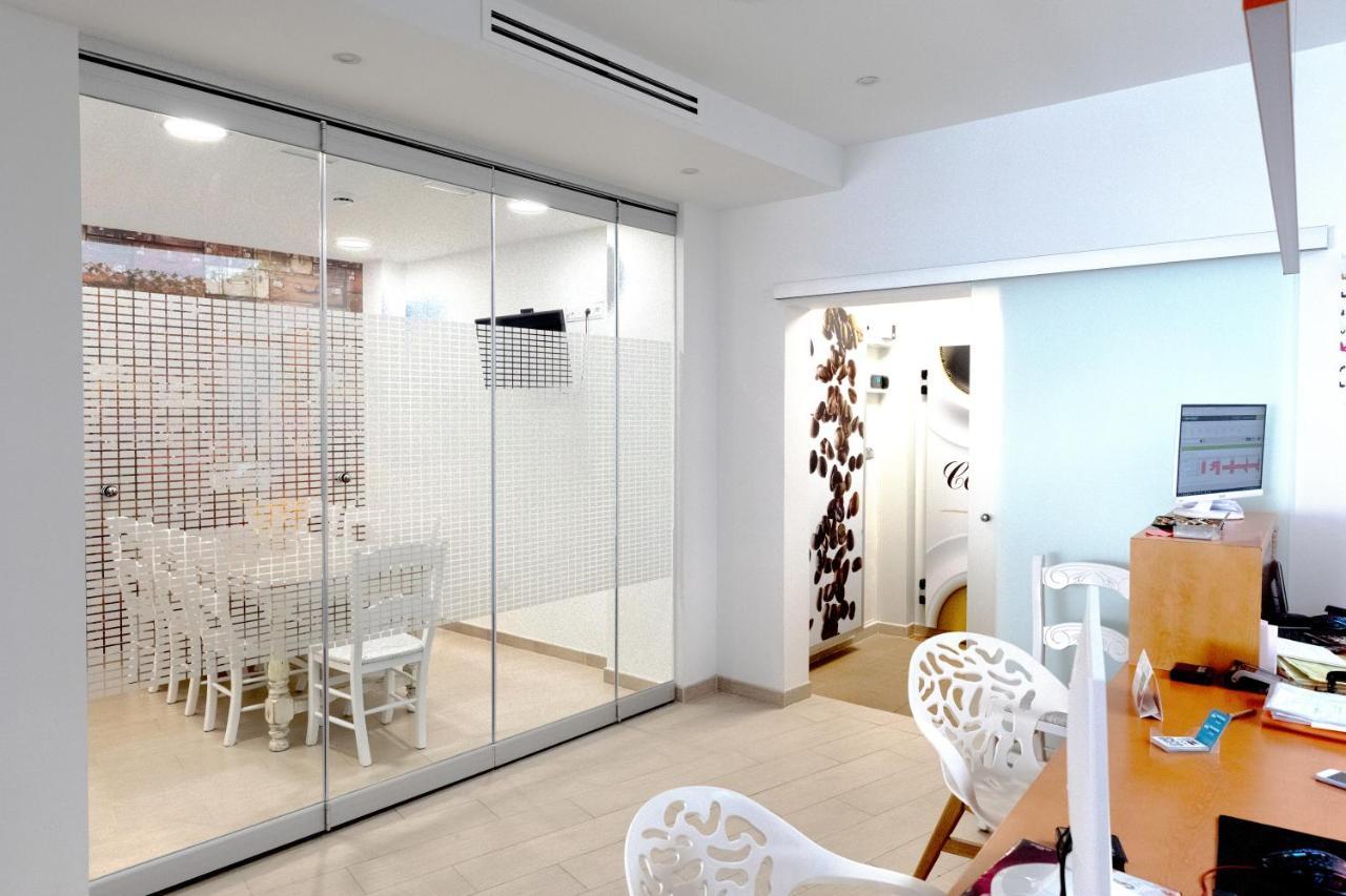 Pension Venecia Pinto Exterior photo